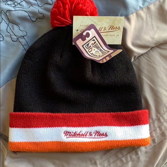 Miami Heat Mitchell & Ness hat - Picture 2 of 2